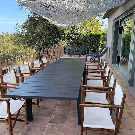 Villa Casa Con Piscina Y Vistas Al Mar En *