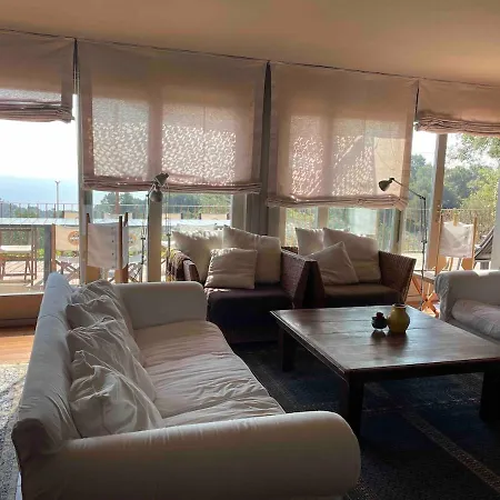 Casa Con Piscina Y Vistas Al Mar En *